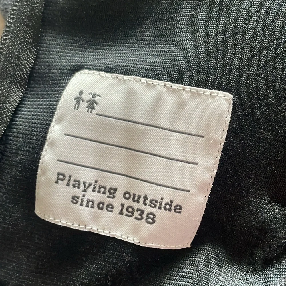Columbia Black Fleece Jacket – Kids Size Small (8)